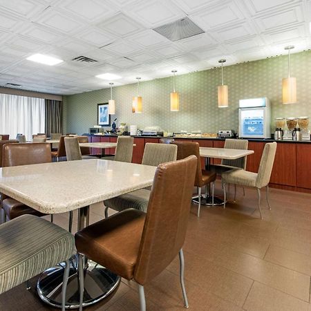 Quality Inn & Suites Charleston - Civic Center Eksteriør billede