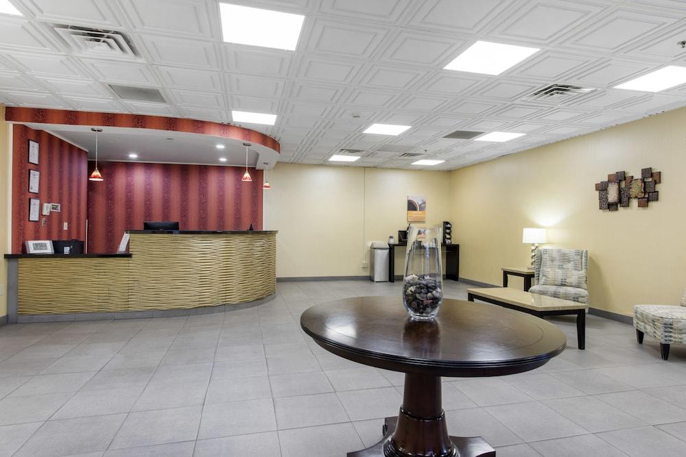 Quality Inn & Suites Charleston - Civic Center Eksteriør billede