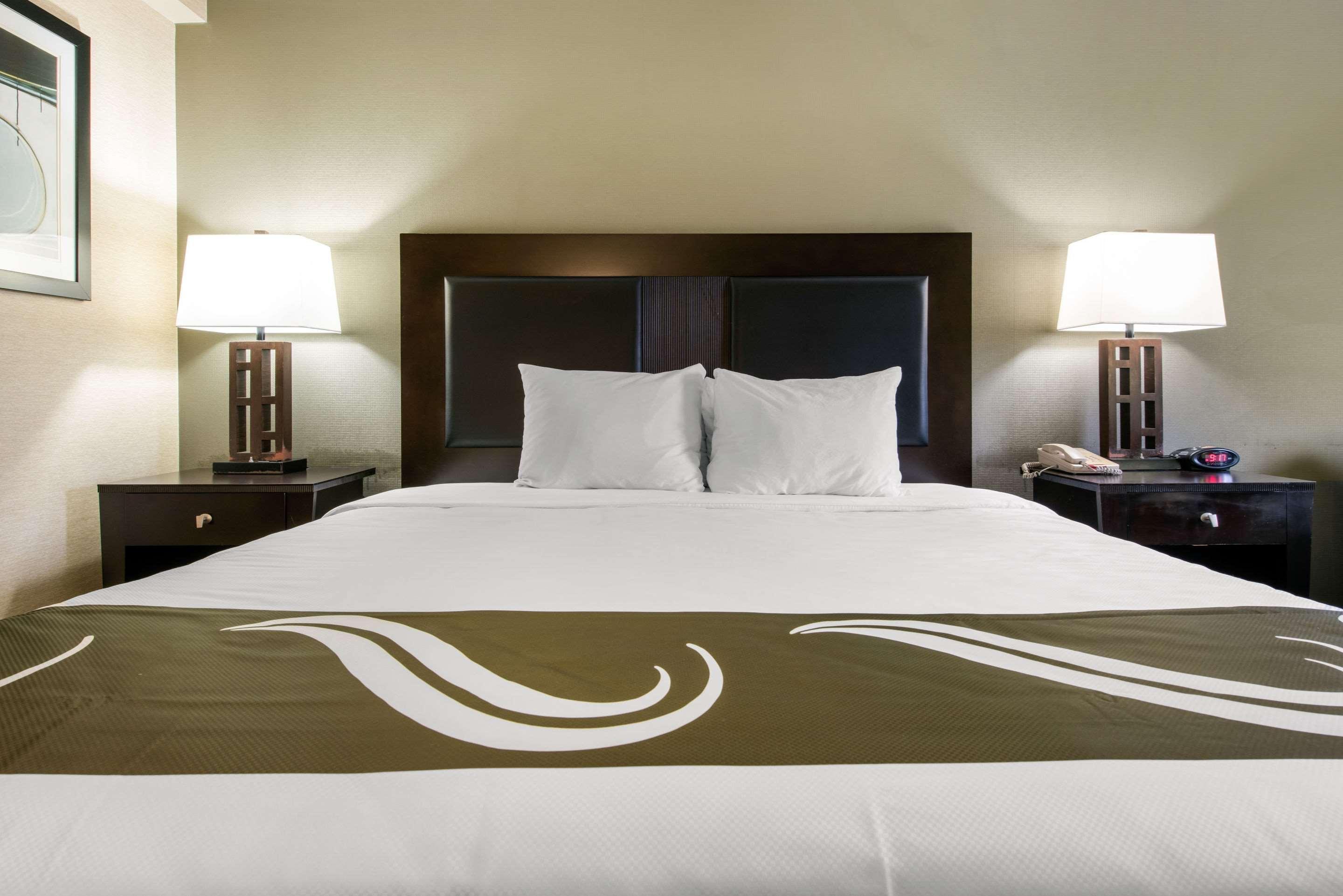 Quality Inn & Suites Charleston - Civic Center Eksteriør billede