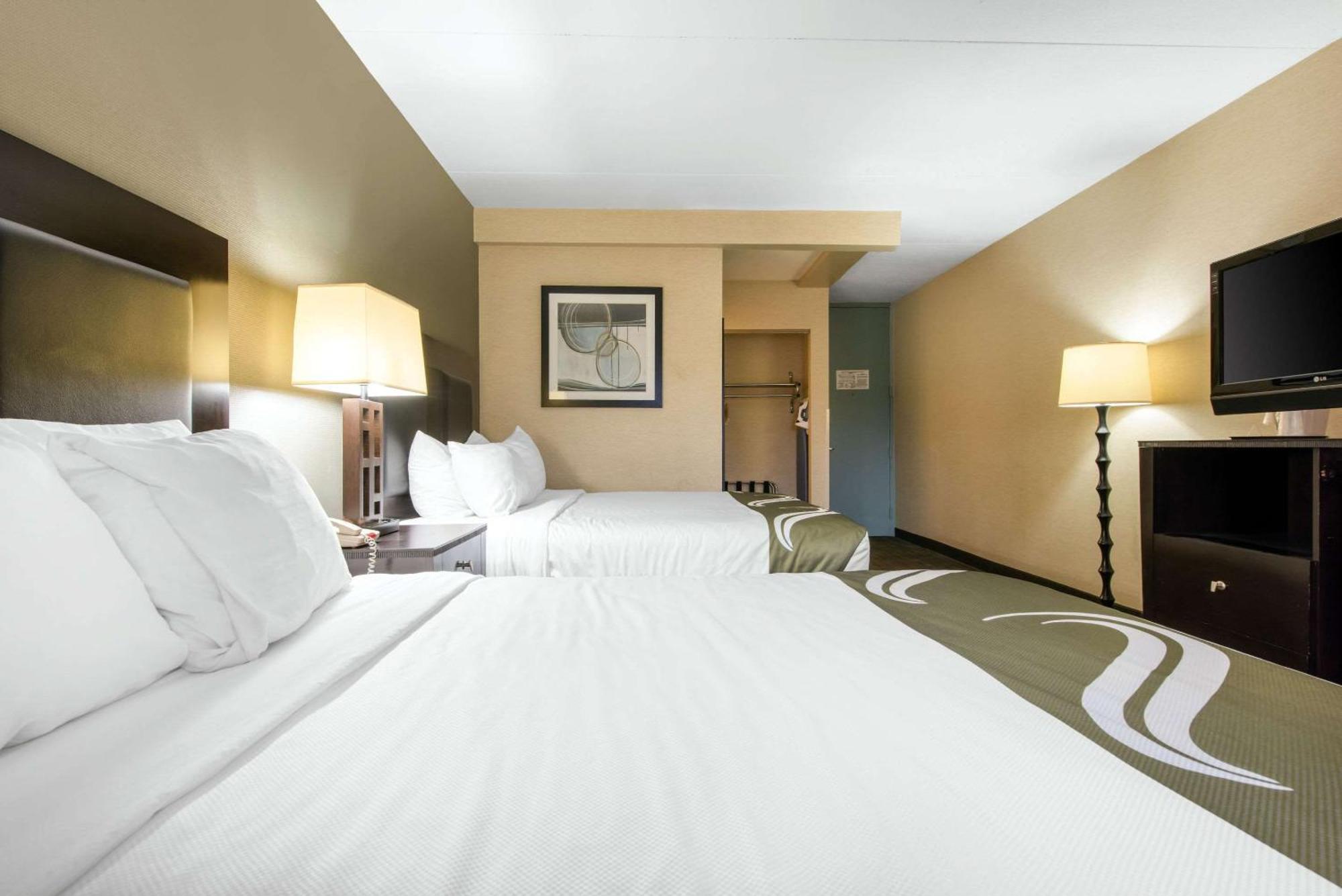 Quality Inn & Suites Charleston - Civic Center Eksteriør billede