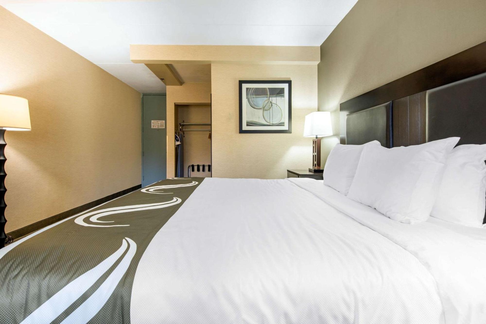Quality Inn & Suites Charleston - Civic Center Eksteriør billede