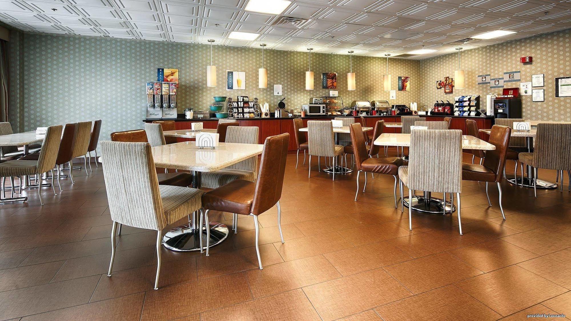 Quality Inn & Suites Charleston - Civic Center Eksteriør billede